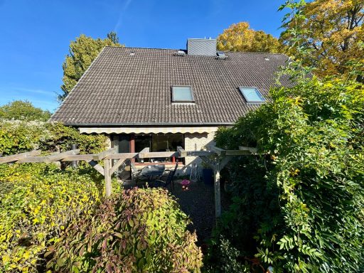 Ahrensburg - Familienfreundliche Doppelhaushälfte